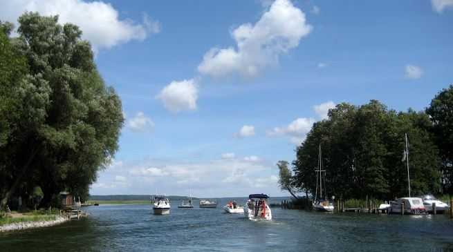 Mit dem Boot von der Stadt Plau auf den Plauer See
